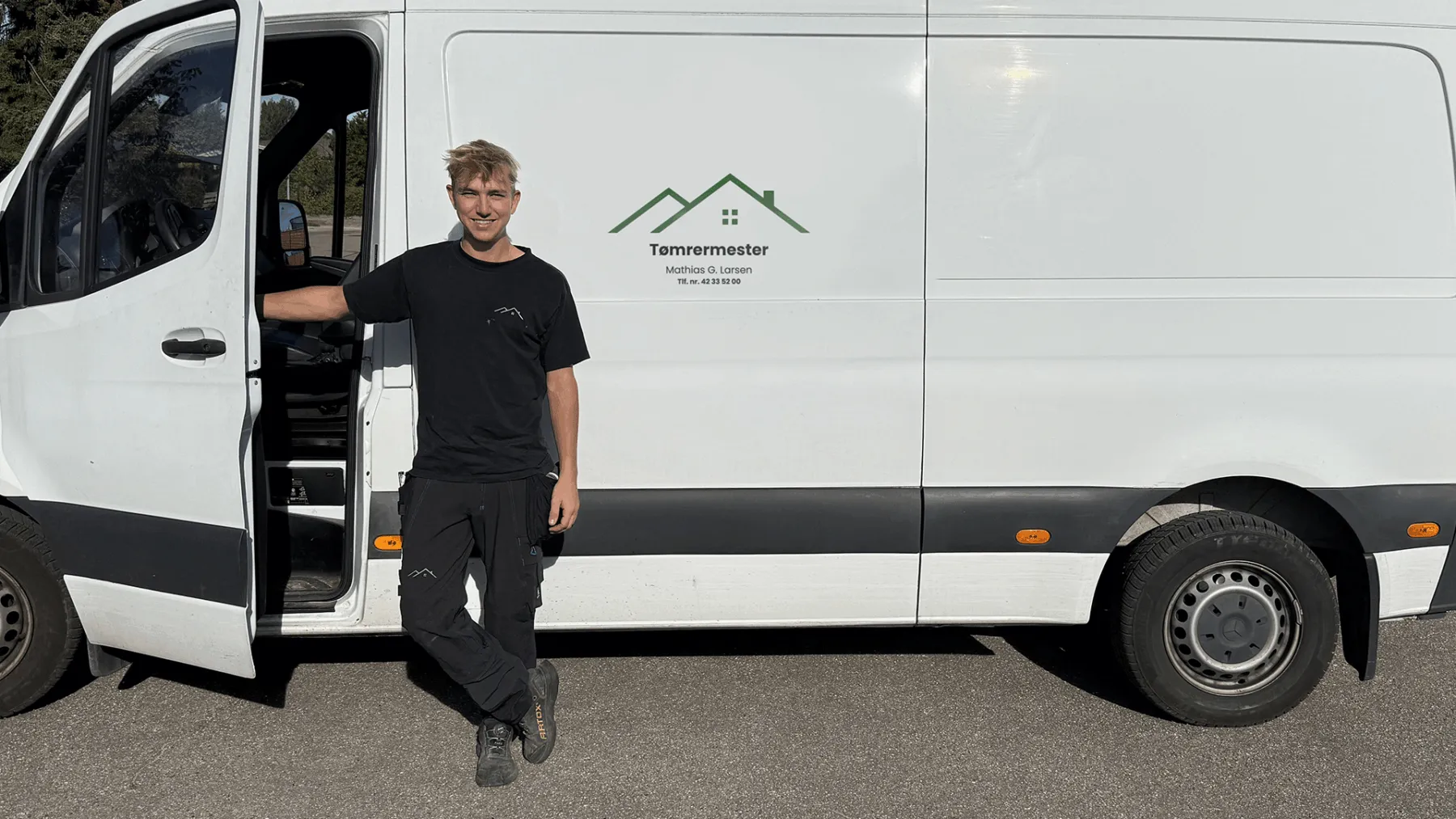 Tømrermester ved firmabil